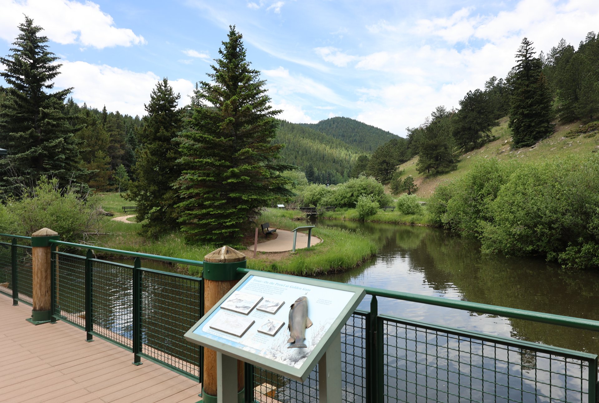 Show pond at the Golden Gate Canyon State Park visitor center