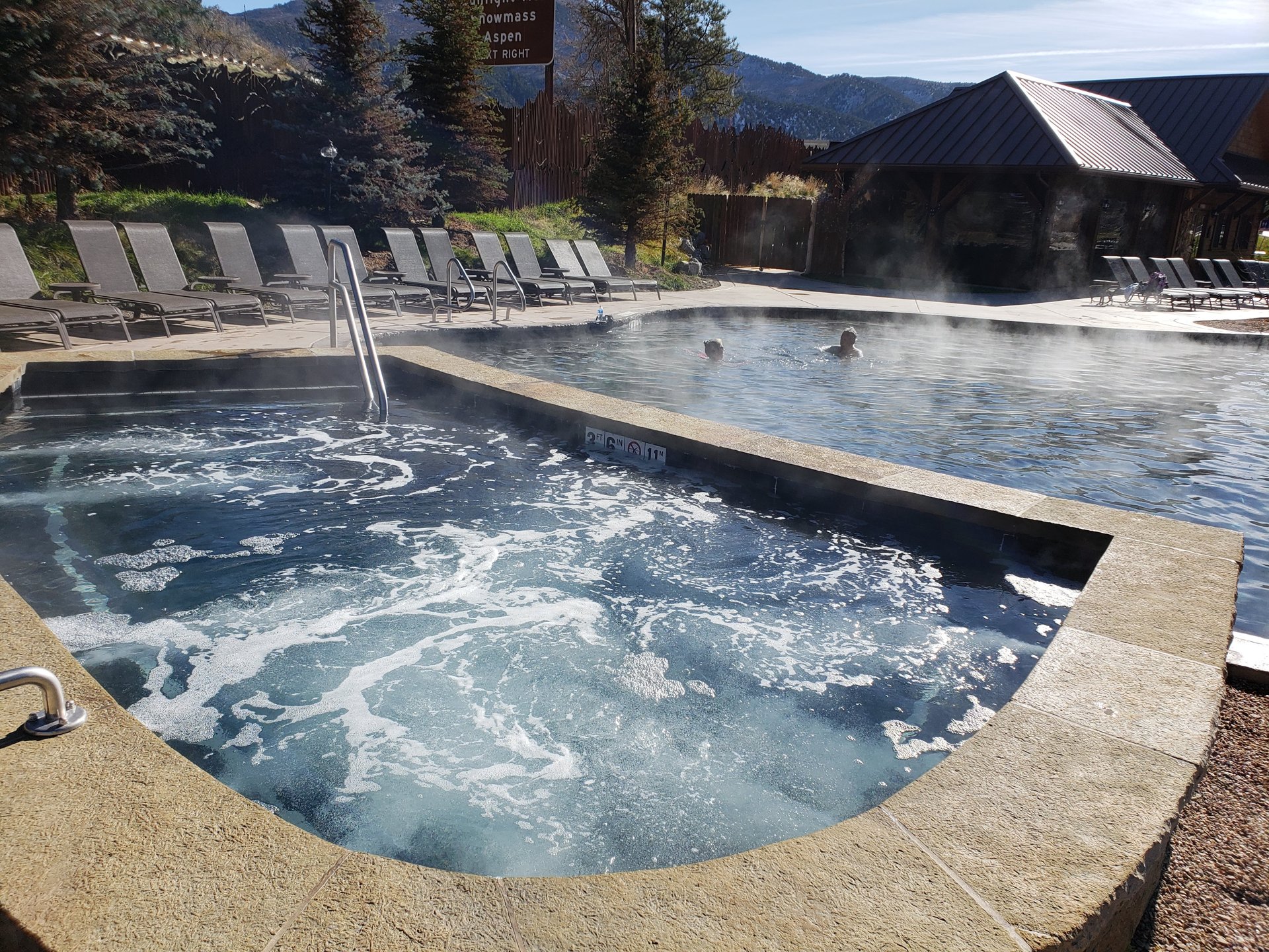 Iron Mountain Hot Springs – Soaking pools at Iron Mountain Hot Springs